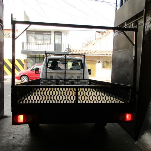 Adaptación de estructura desmontable a camioneta