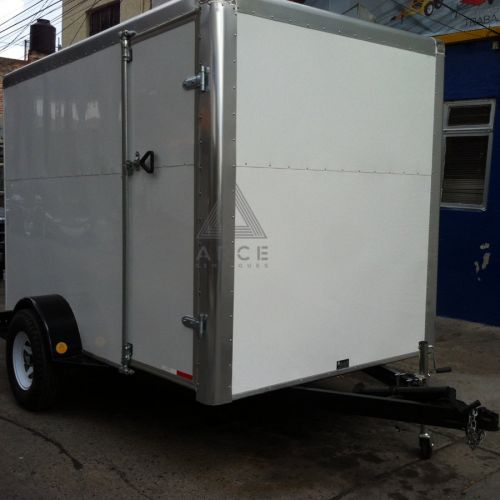 Caja seca para transporte de bicicletas con rieles laterales