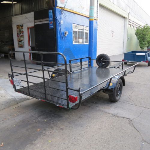 Remolque tipo plataforma sencillo ideal para transportar un RZR con barandal de tubular
