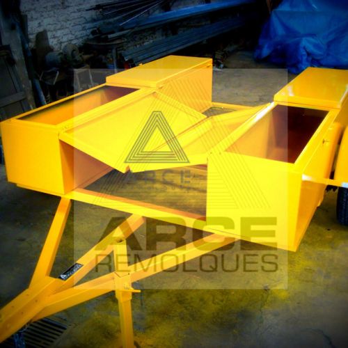 Chasis fabricado para brindar auxilio vial, con cajas de herramientas a los costados y espacio al centro para llevar llantas de refacción